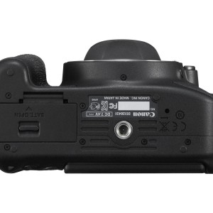 eos_700d_bottom
