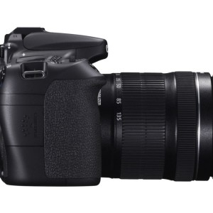 EOS 70D SIDE RIGHT w EF-S 18-135mm IS STM