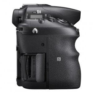 Sony_A77_II_01