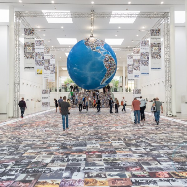 Globe_Photokina_01