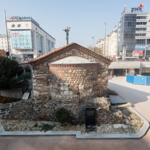 Вижда се перспективно изкривяване надолу Вижда се перспективно изкривяване надолу