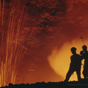 Am Herz eines Vulkans, nah an der Eruption wie nie zuvor