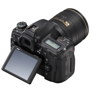 D780_24_120_4_back_34l