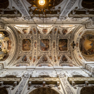 Olympus_OM-D_E-M5_Mark_III_23