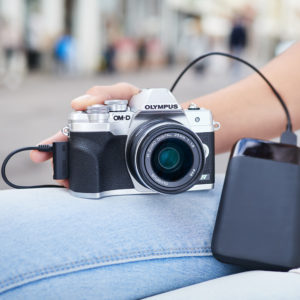 OM-D_E-M10_Mark_IV_Art_Technology_USB-Charging