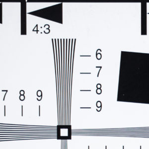 Canon_RF_24-70_2.8_70mm_UpLeft_4