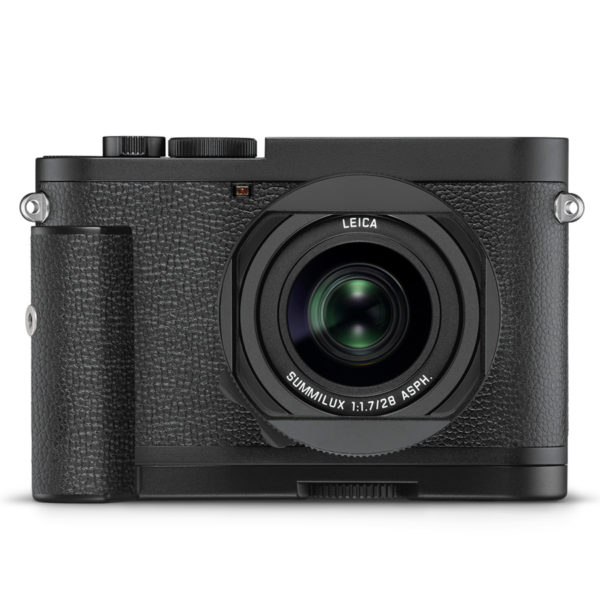 Q2_Monochrom_Handgrip_FRONT_RGB