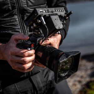 Leica-SL2s_Robust-dust-splash-1512-x-1008_teaser-1316x878