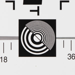 Canon_RF_50_1.8_Down_Center_8