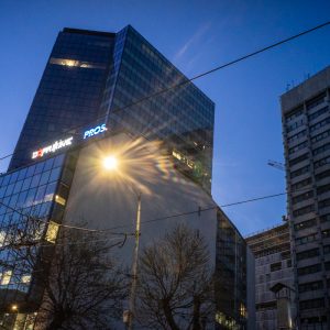 7artisans-18mm-f-6.3-UFO_ 6