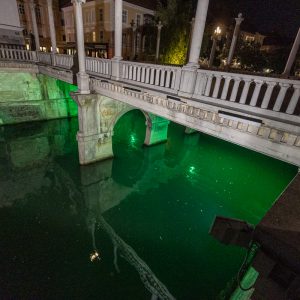 Canon-RF-16mm-f-2.8-STM_16