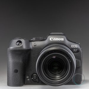 Canon-EOS-R7_1