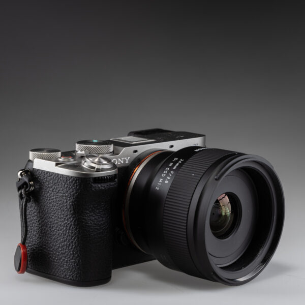 Tamron-24mm-f-2.8-16