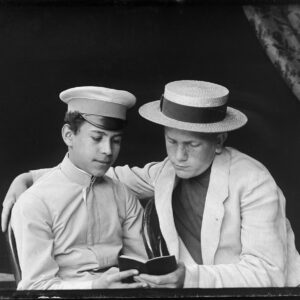 Георги Пенков, Иван Пенков заедно с неназован приятел от ученическите им години в Казанлък, ок. 1912г. - Архив Гиспън V